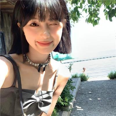 伴游女王